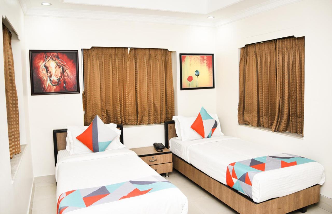 Crossroads Hotel โกลกาตา ภายนอก รูปภาพ