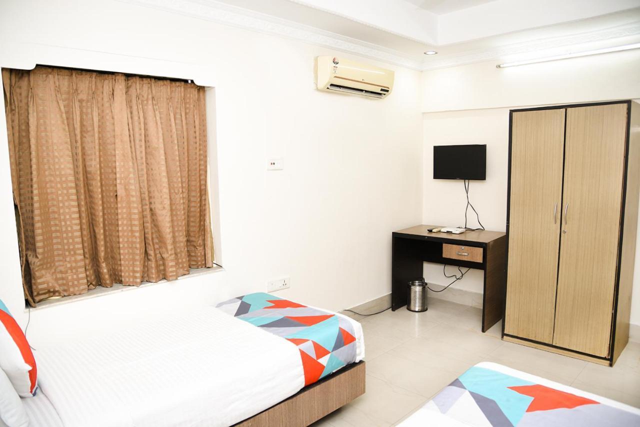 Crossroads Hotel โกลกาตา ภายนอก รูปภาพ