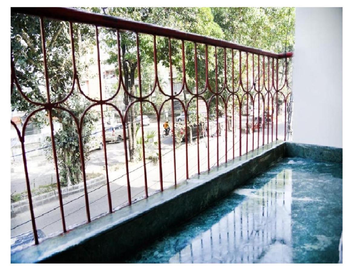 Crossroads Hotel โกลกาตา ภายนอก รูปภาพ