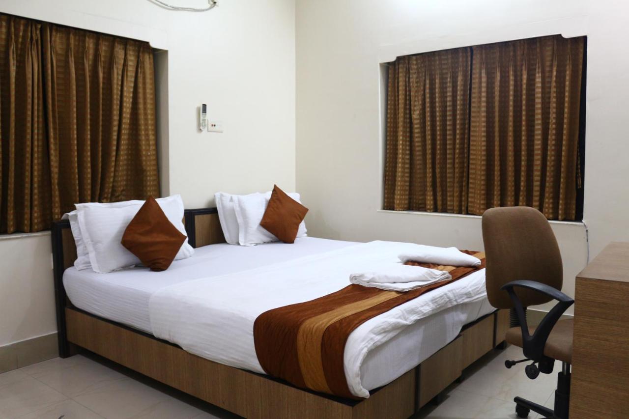 Crossroads Hotel โกลกาตา ภายนอก รูปภาพ