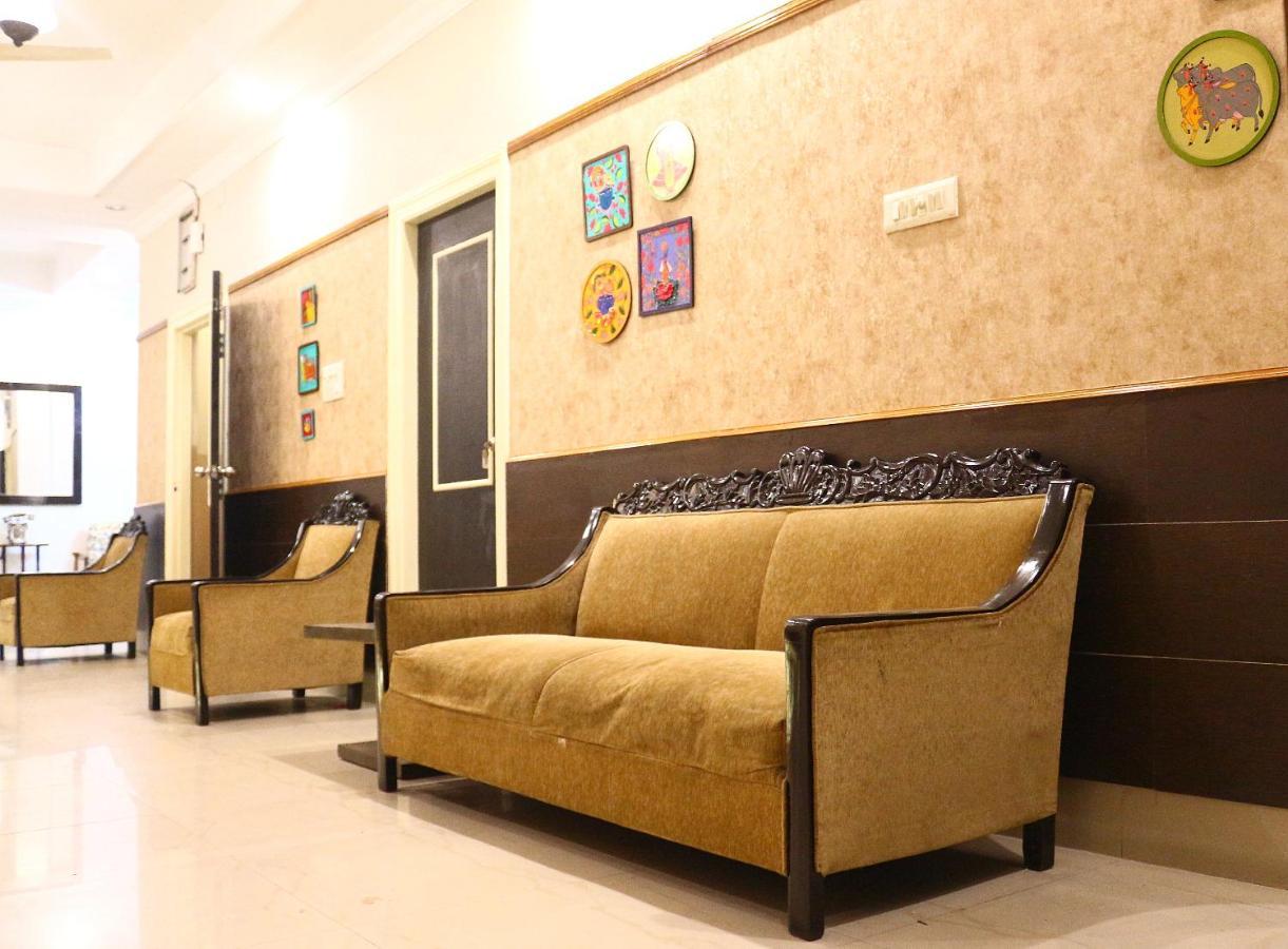 Crossroads Hotel โกลกาตา ภายนอก รูปภาพ